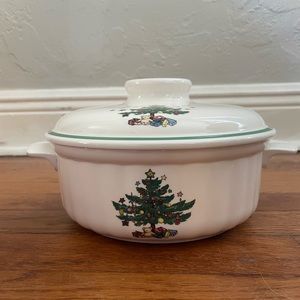 Vintage Nikko Christmas Giftware Casserole & Lid,  1-1/2 qt